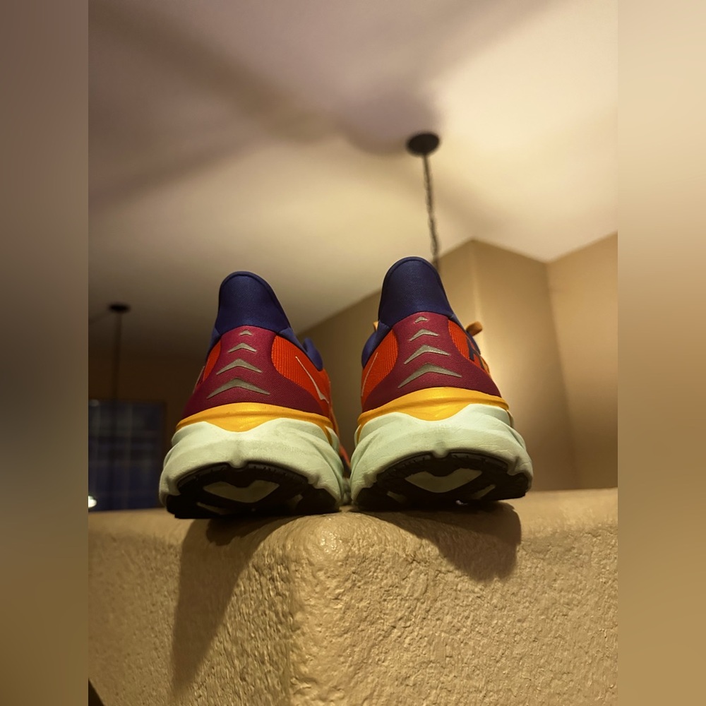 Hoka Clifton 8 - Picture 8 of 11